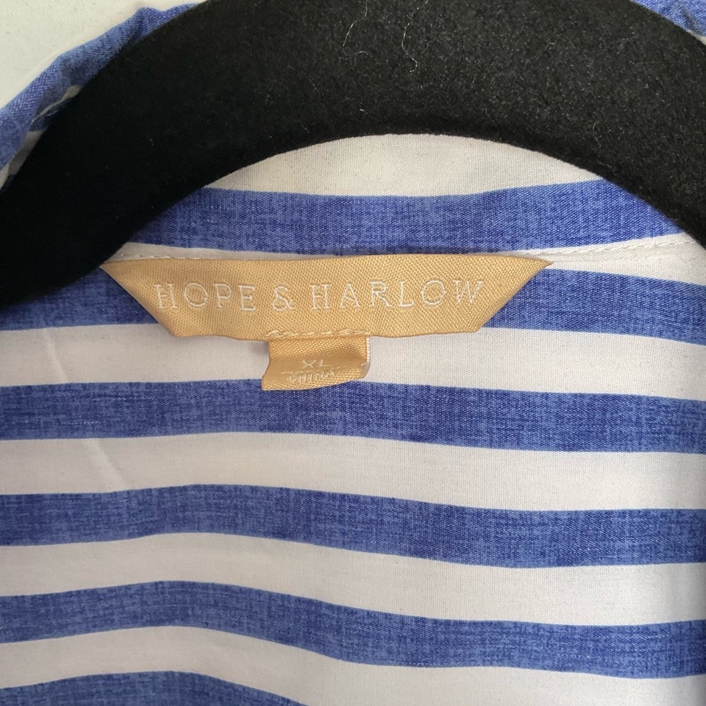Blue and White Boxy Notched Collar Button Down Shirt - Picture 3 of 4